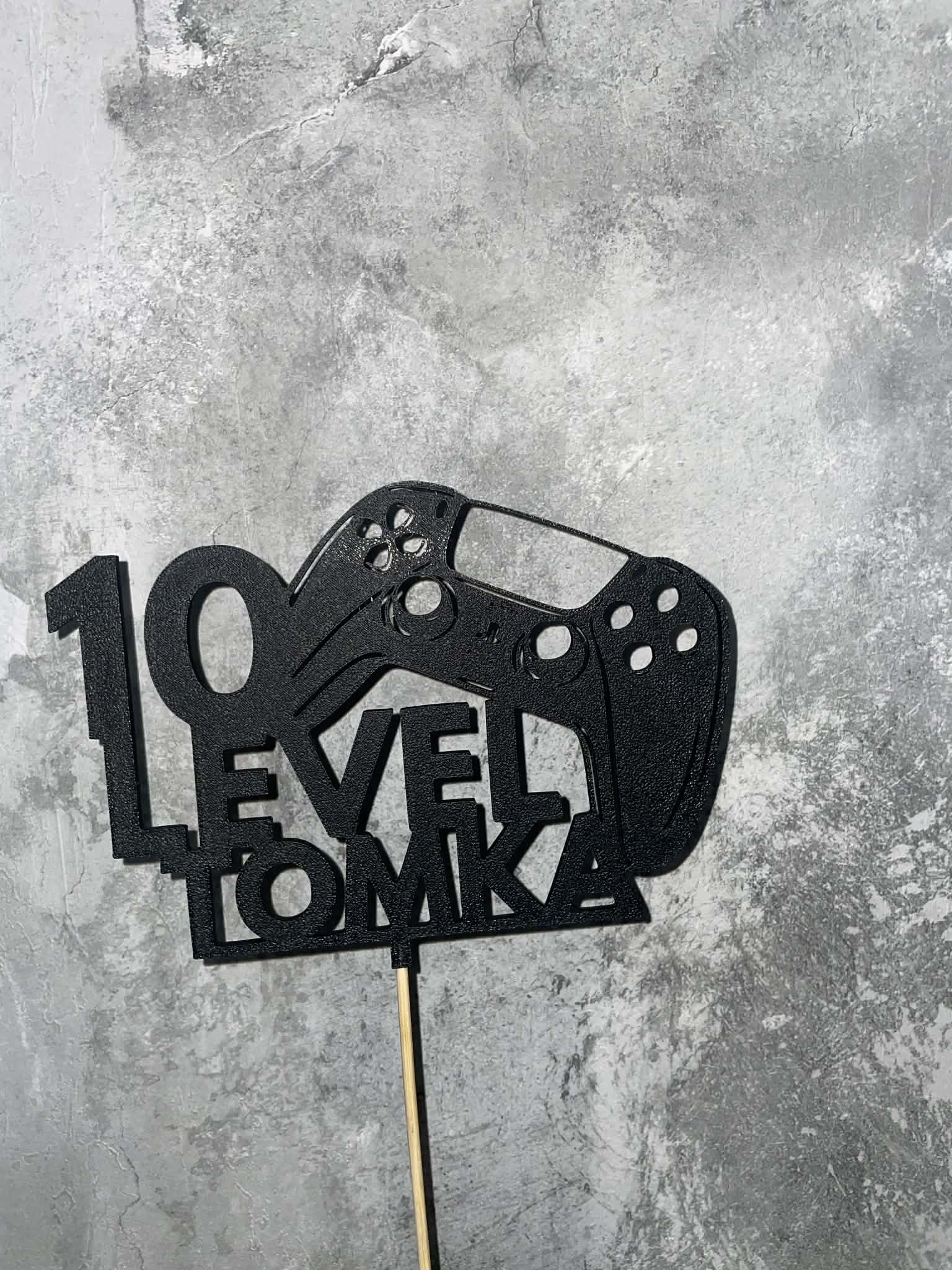 Topper na tort – Dla Gracza  motyw pada Personalizowany (Imię + Wiek)