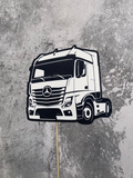 Topper na tort – ciężarówka Mercedes